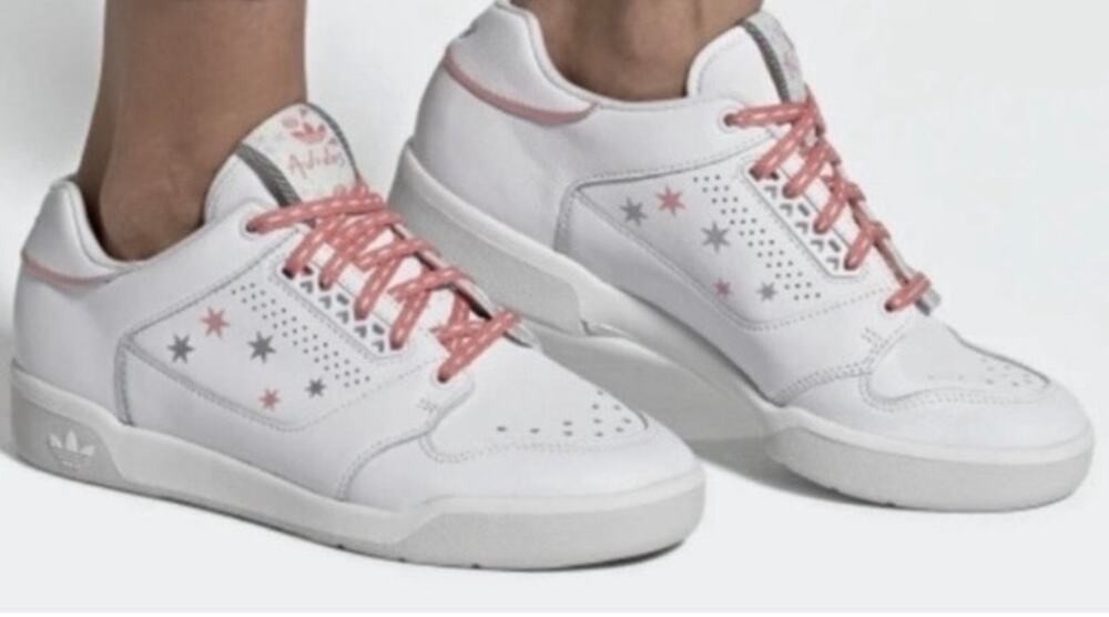 Adidas Slamcourt Women Sneakers Size 8.5 White Leather Pink/Silver Stars Low Top